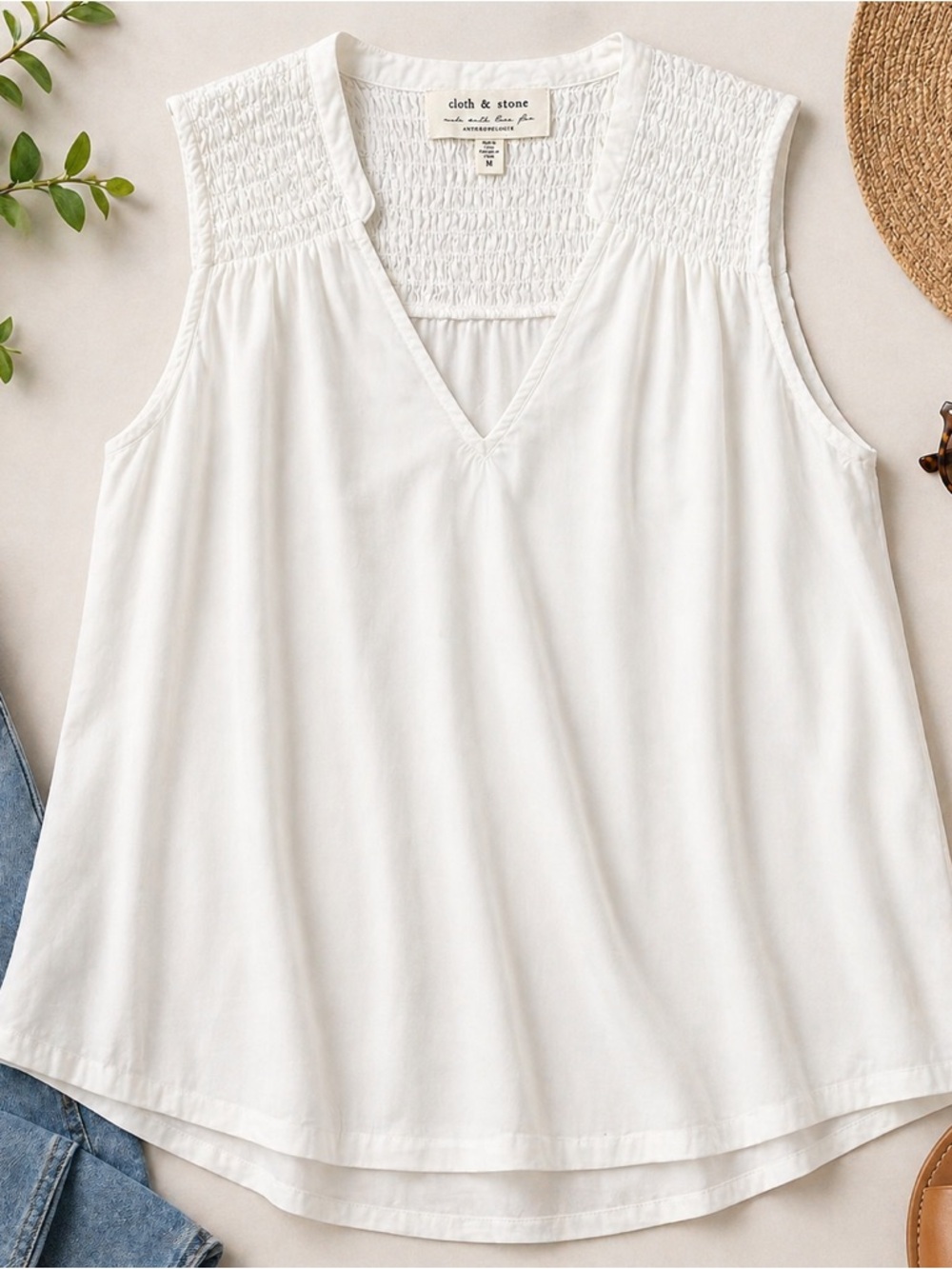 Cloth & Stone Anthropologie White Sleeveless Smocked V-Neck Blouse M Boho